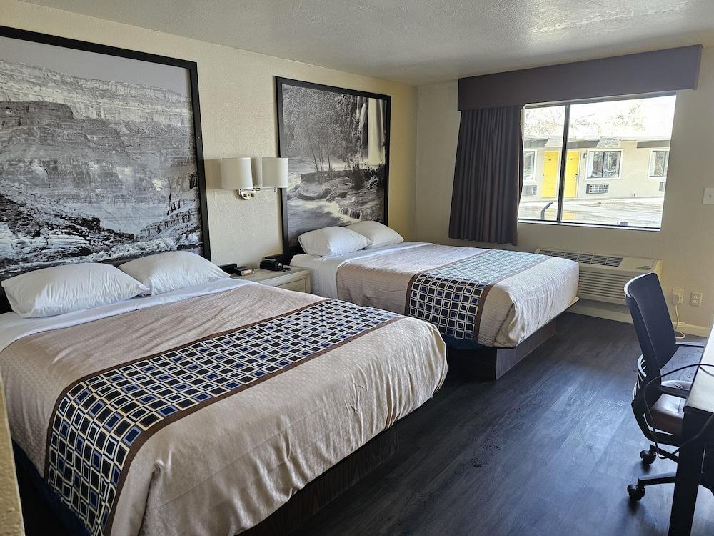 Canyon Inn Motel photo 8