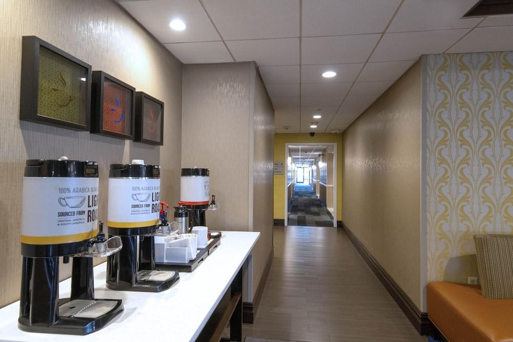 Hampton Inn Ridgefield Park photo 55