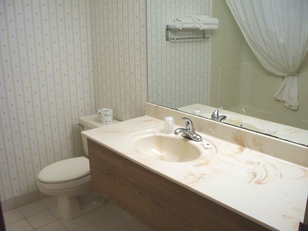Country Inn Deerwood photo 50