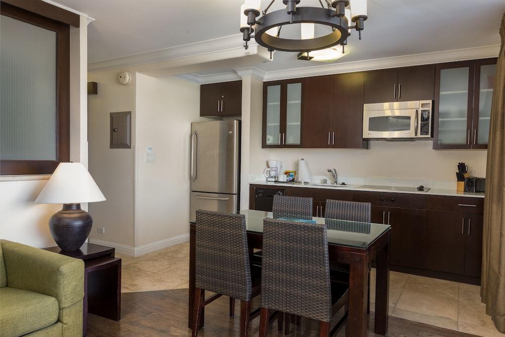 Regency on Beachwalk Waikiki by OUTRIGGER photo 29