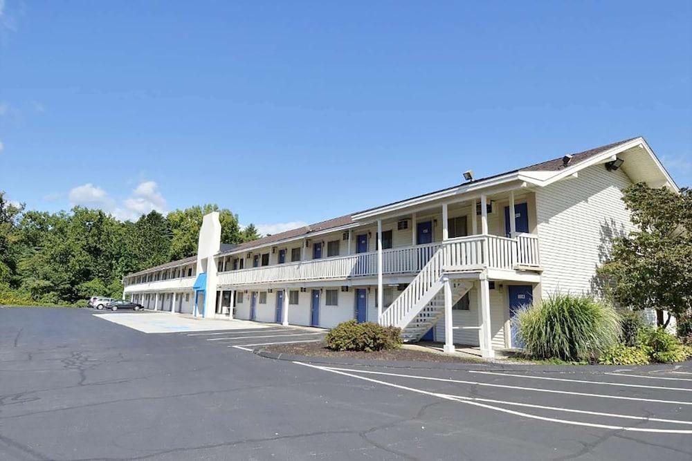 Travelodge by Wyndham Brattleboro VT photo 22