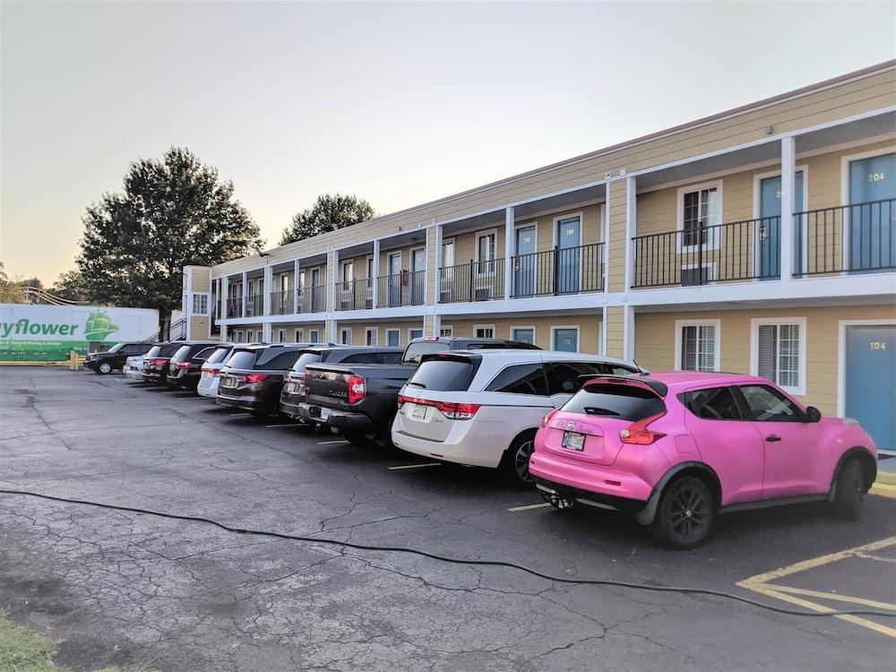 Executive Inn photo 14