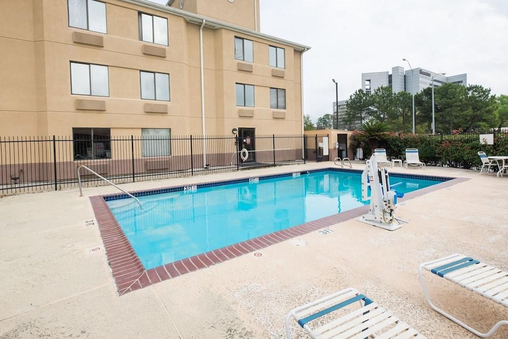 GreenTree Inn Houston IAH Airport photo 31