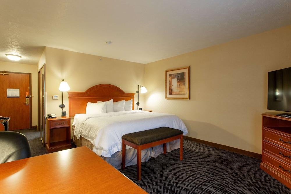 Hampton Inn Waterloo Cedar Valley photo 46
