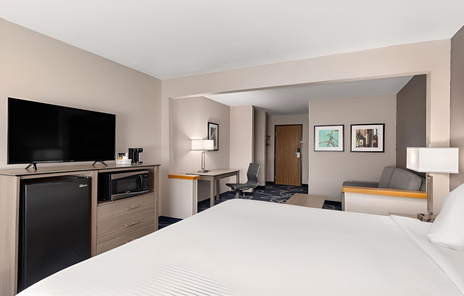 Baymont by Wyndham Waterloo photo 15