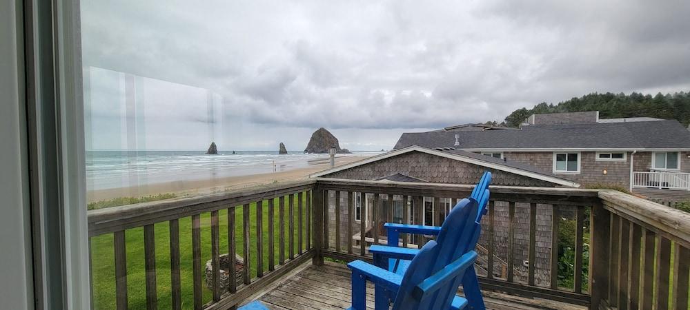 Sea Sprite at Haystack Rock photo 24