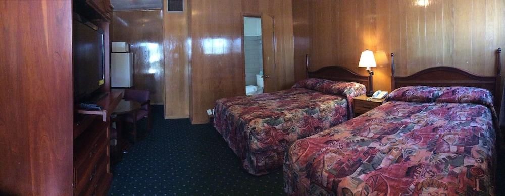 Kenwood Motel photo 8