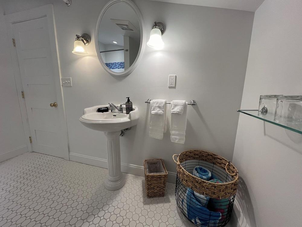Inn on Shore Road photo 45