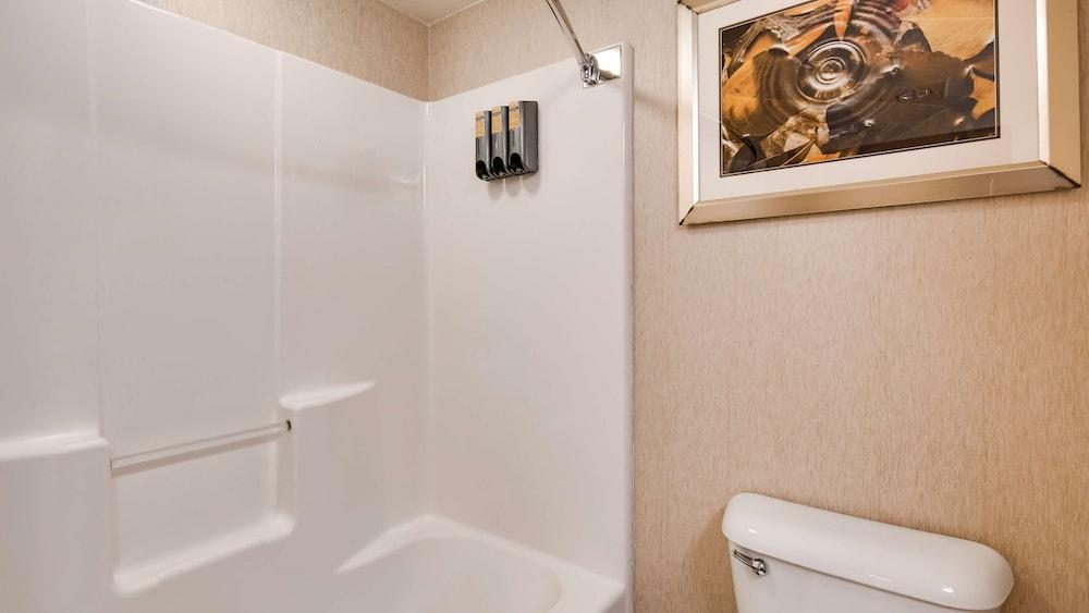 Best Western Plus River Escape Inn & Suites photo 27