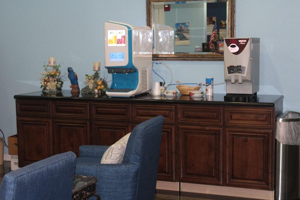 Budget Inn photo 20