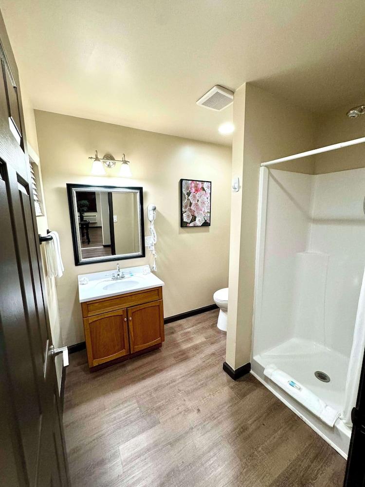 Americas Best Value Inn Marquette photo 33