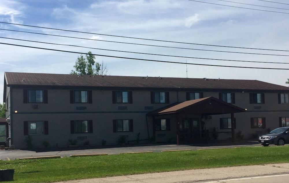 The Travelers Inn photo 5