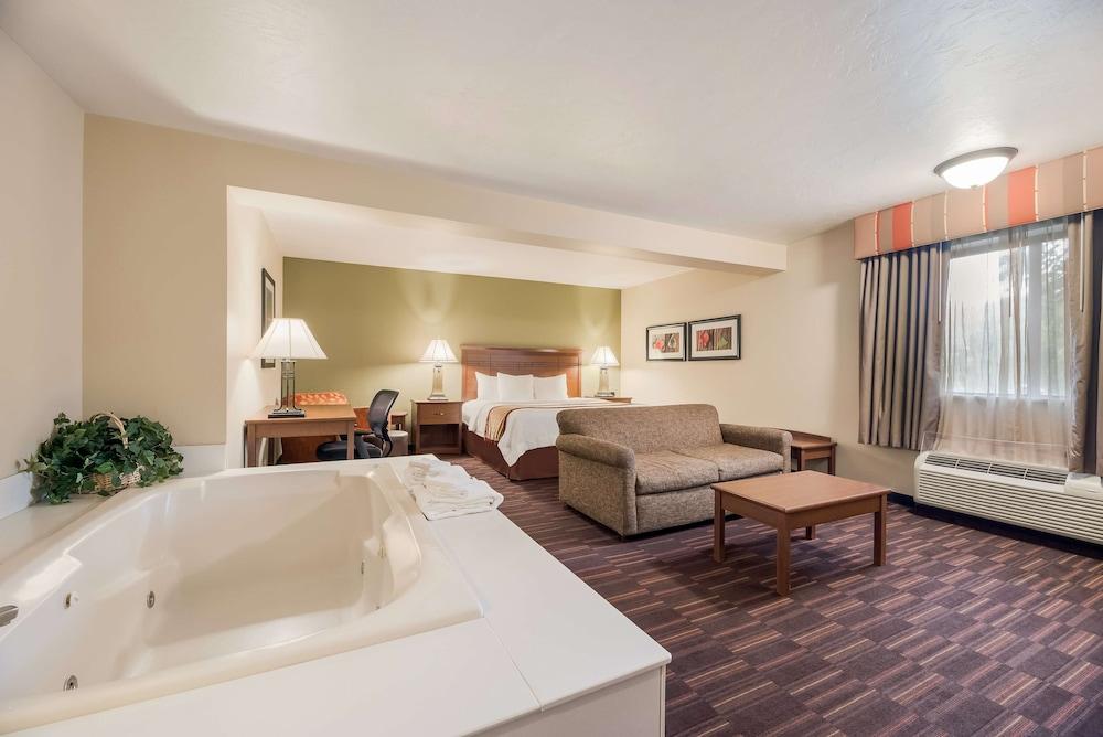 Best Western Town & Country Inn photo 10