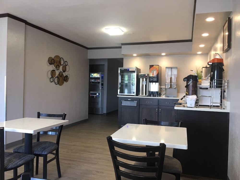 Quality Inn Neosho photo 8