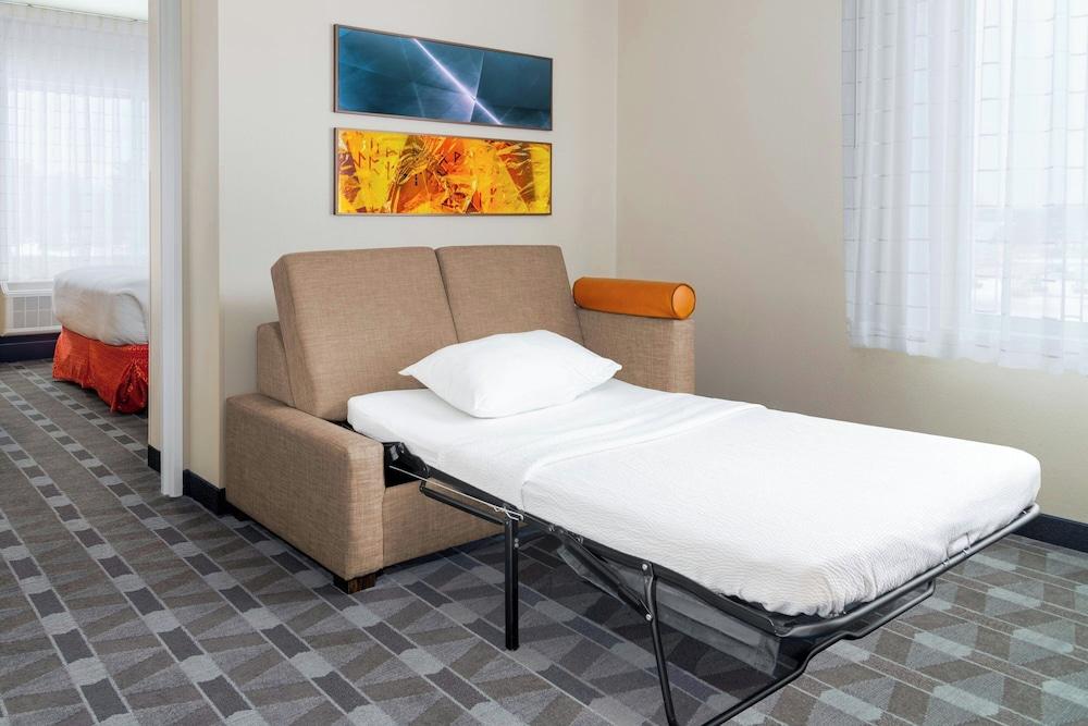 TownePlace Suites by Marriott Detroit Allen Park photo 16