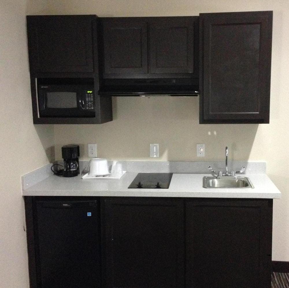 Residency Suites - Cotulla photo 34