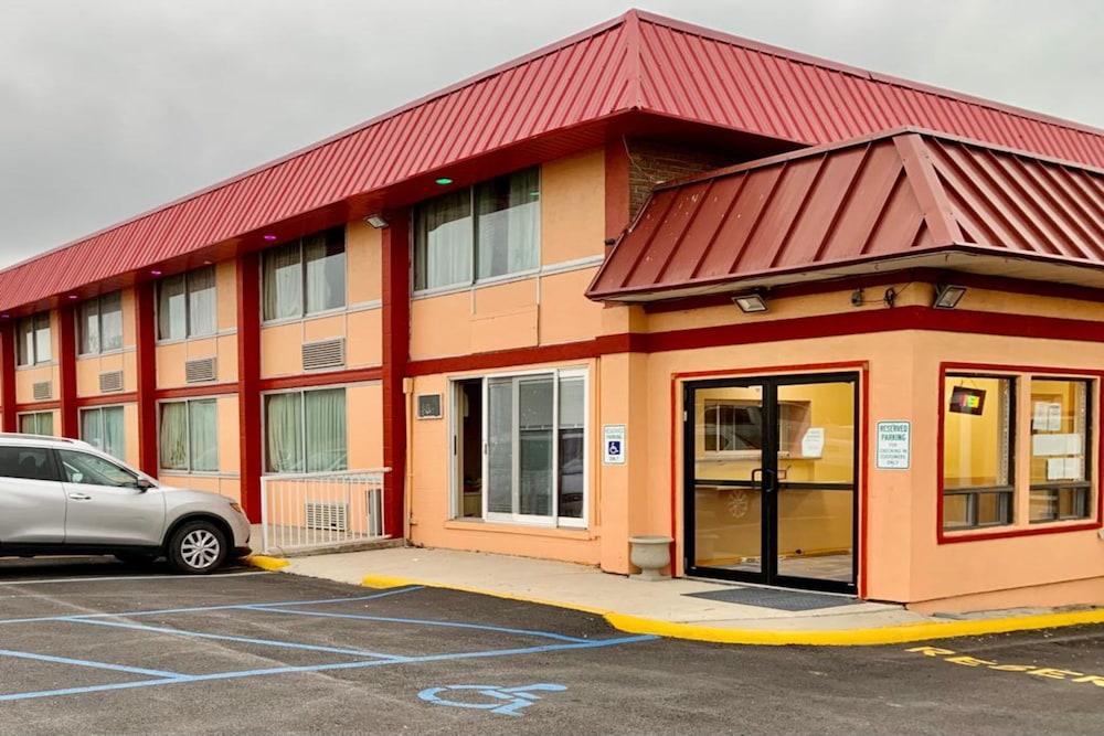 Red Carpet Inn & Suites Lima photo 45