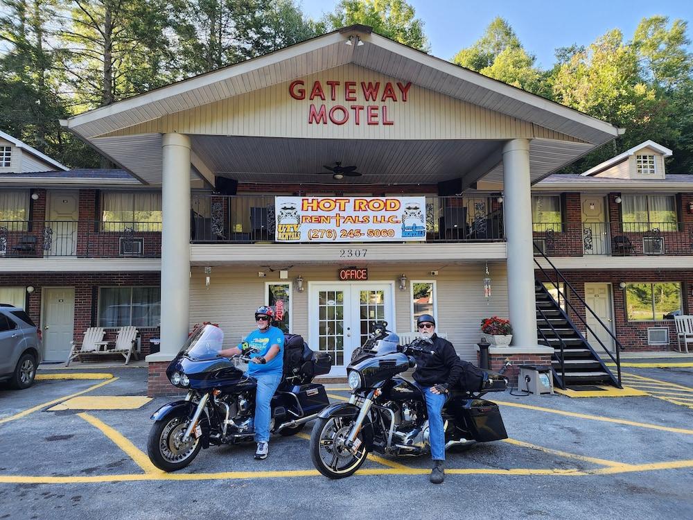 Gateway To The Breaks Motel photo 56