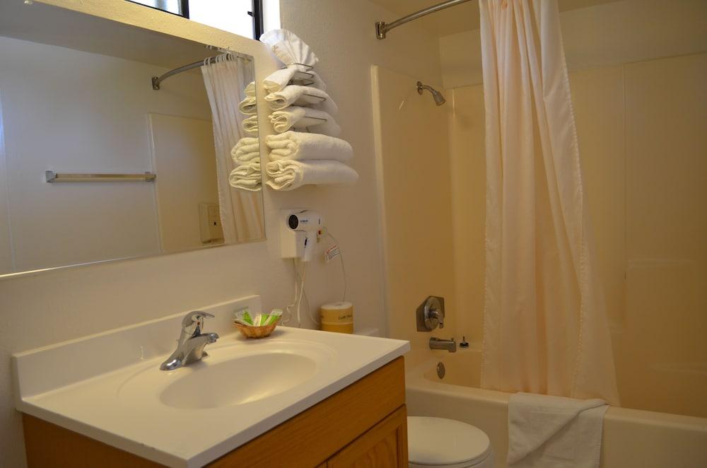Seaview Inn photo 24