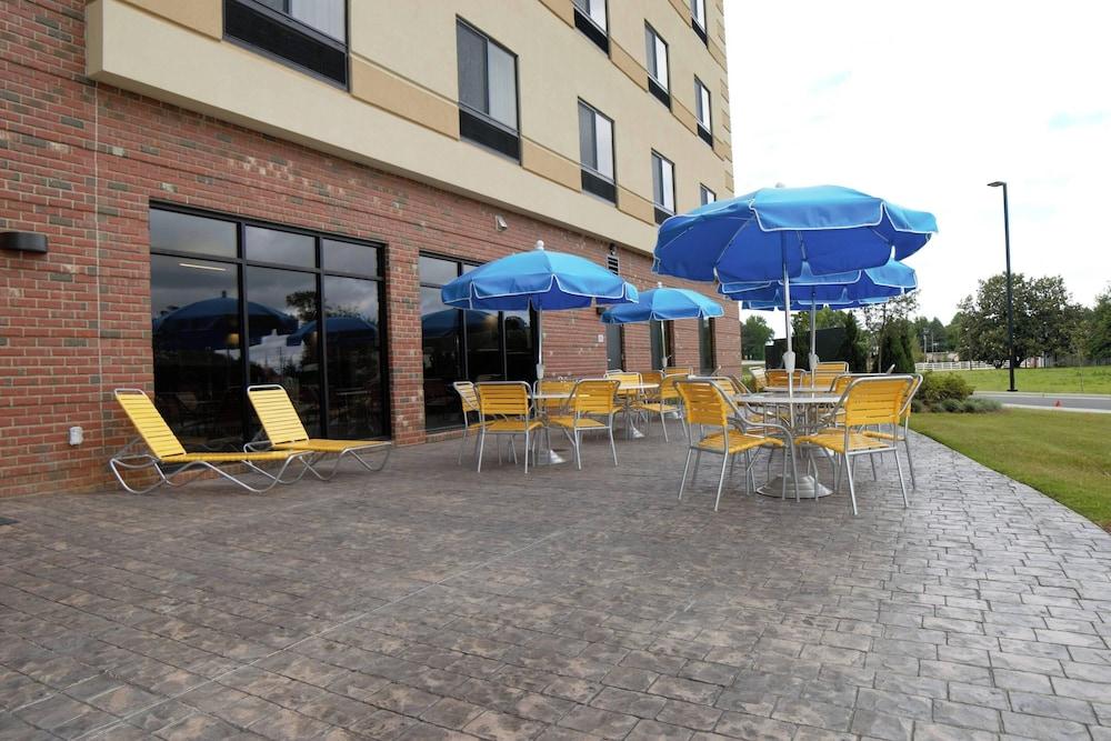 Fairfield Inn & Suites Dunn I-95 photo 9