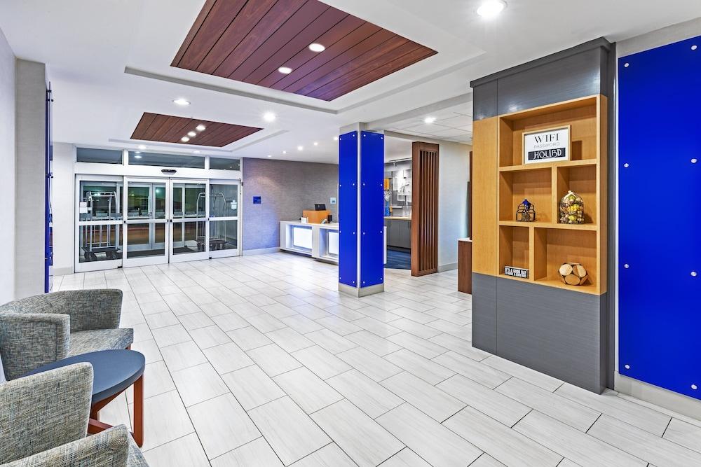 Holiday Inn Express Hotel & Suites - Houston Space Center by IHG photo 38