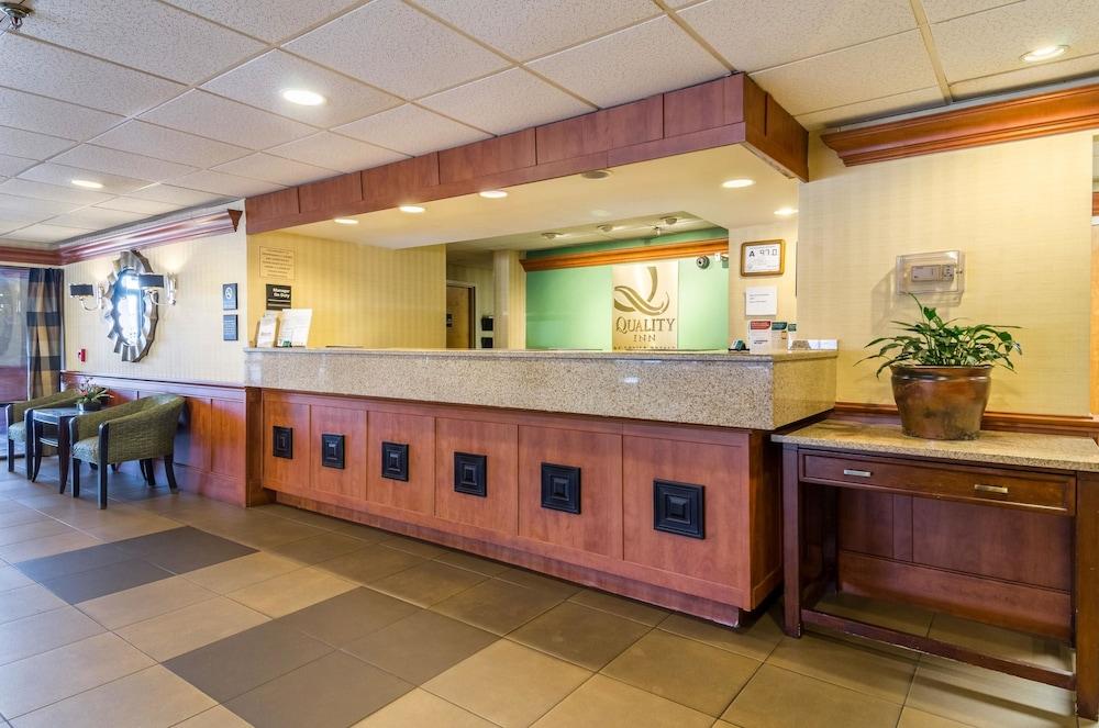 Quality Inn Lumberton North photo 10