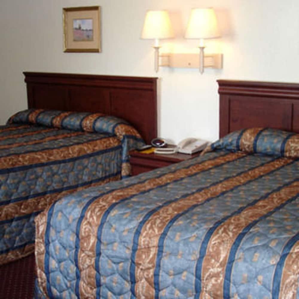 Whispering Pines by Hotel O Whitestone VA photo 16