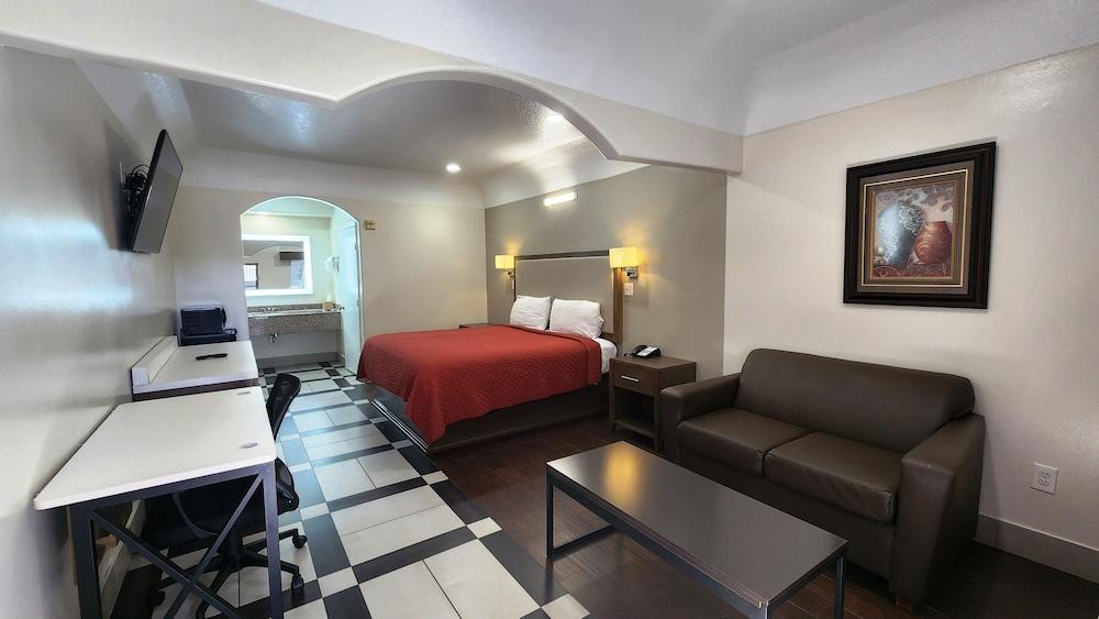 Scottish Inns & Suites Sam Houston Pkwy photo 15