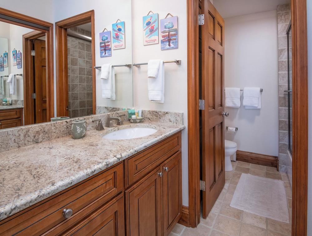 Highlands Lodge in Beaver Creek by Elevation Accommodations photo 36