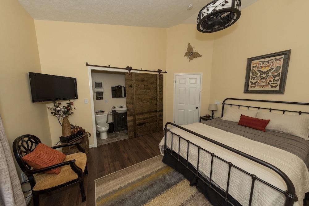 Creekside Inn photo 9