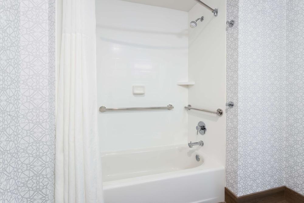 Hampton Inn Ft. Lauderdale-Commercial Blvd. photo 9