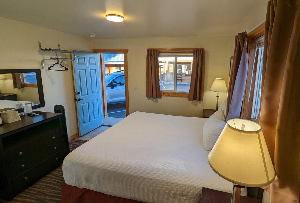 Teton Court Motel photo 40