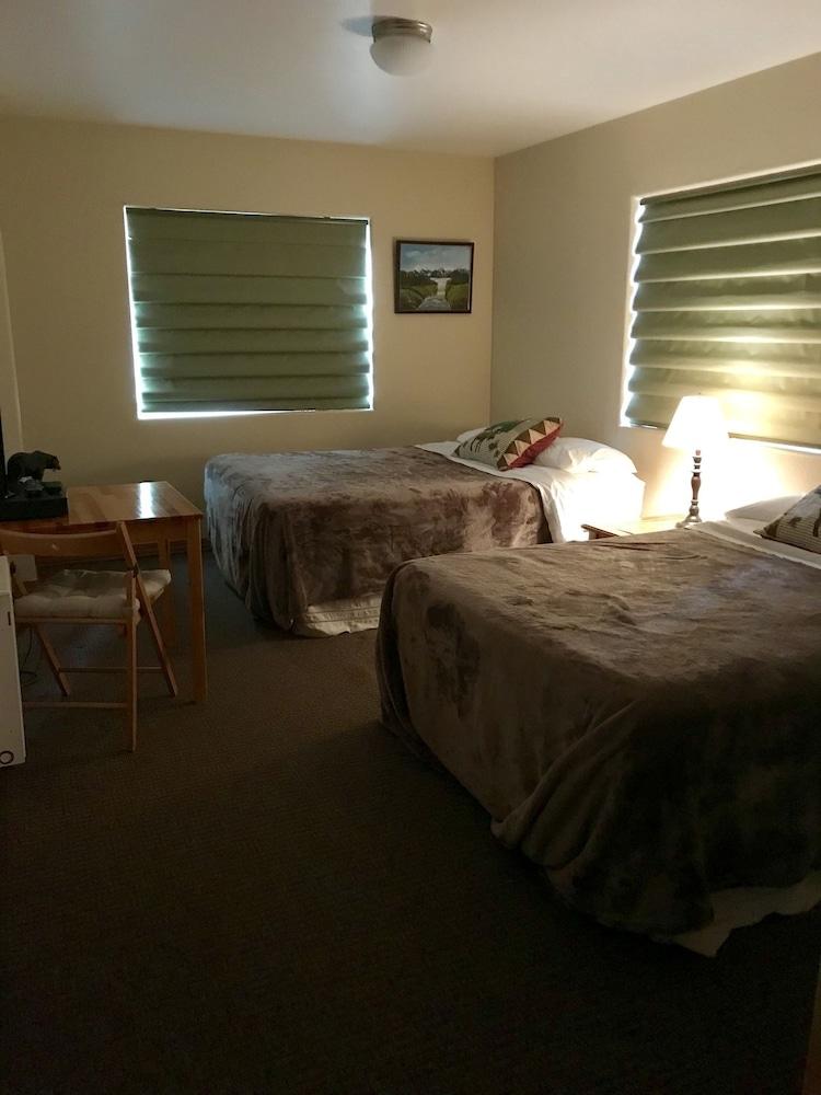 Twin Peaks Lodge and RV Park photo 49