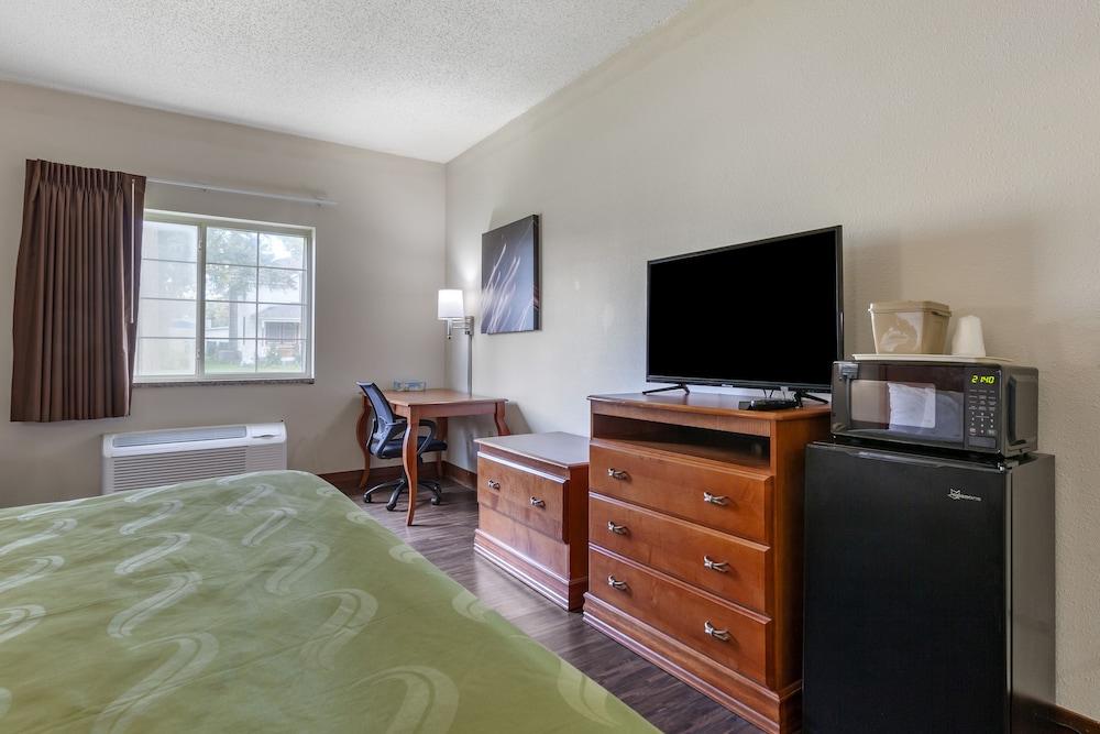 Quality Inn Redgranite photo 8