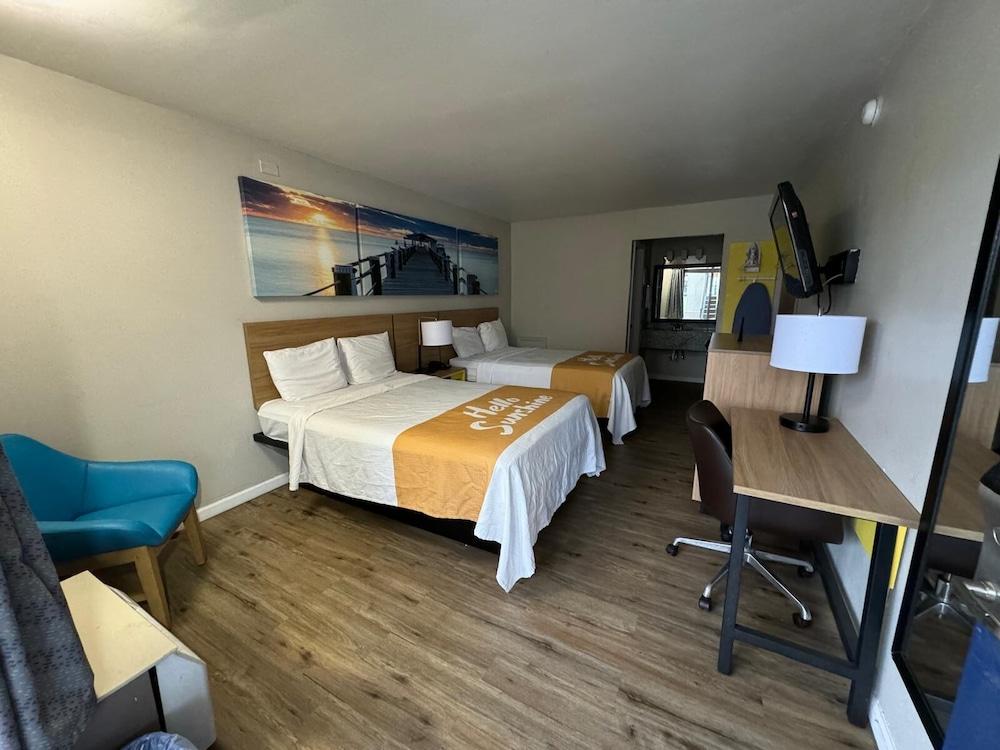 Days Inn by Wyndham Salisbury photo 8