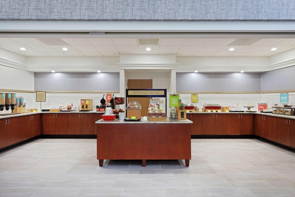 Hampton Inn & Suites Orlando Intl Dr N photo 23