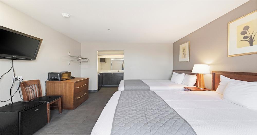 Budget Inn and Suites photo 11