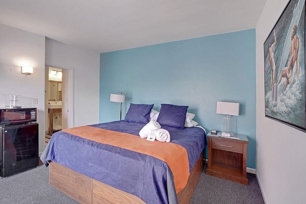 Inndulge -- A Modern Gay Men's Resort photo 10