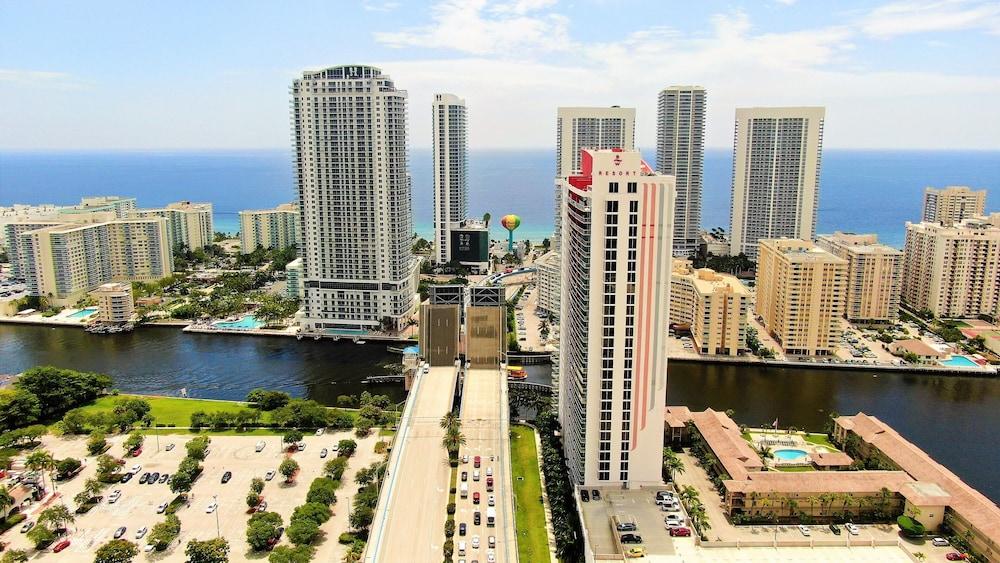 BW Luxury Suites — hotel in Hallandale Beach