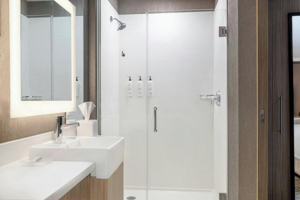 SpringHill Suites by Marriott Holland photo 8