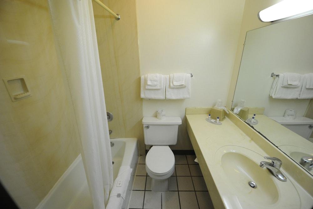 Heritage Inn photo 22