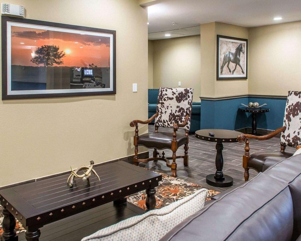 MainStay Suites Cotulla photo 5