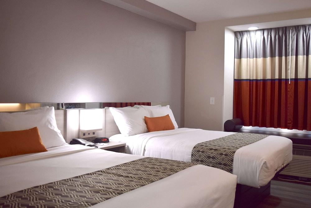Microtel Inn & Suites by Wyndham Raleigh photo 14