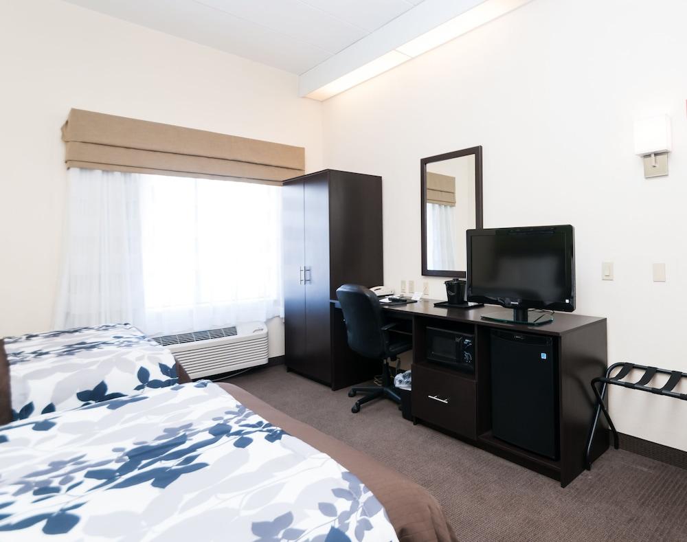 Sleep Inn & Suites photo 37
