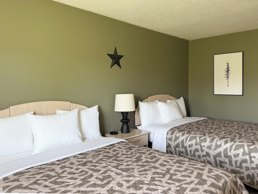 The Trail Inn - Stanton IA - Halland Ave photo 6