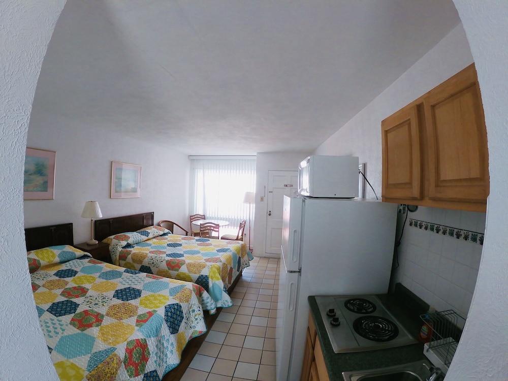Sea Chest Motel photo 16