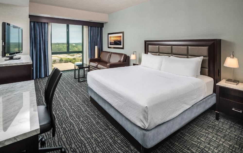 Crowne Plaza Springfield by IHG photo 47