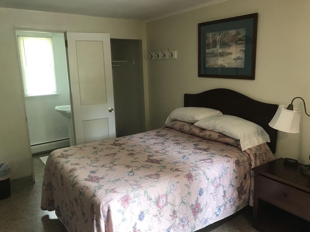 The Evergreen Motel photo 41