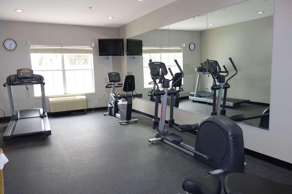 Country Inn & Suites by Radisson, Round Rock, TX photo 15