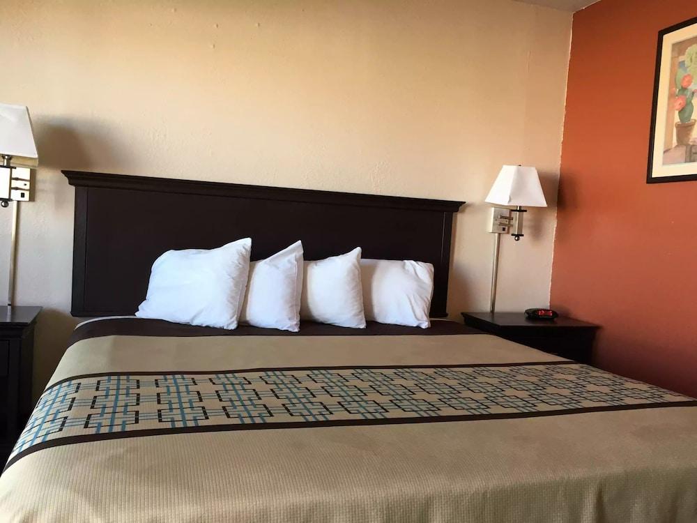 Americas Best Value Inn Hobbs photo 11